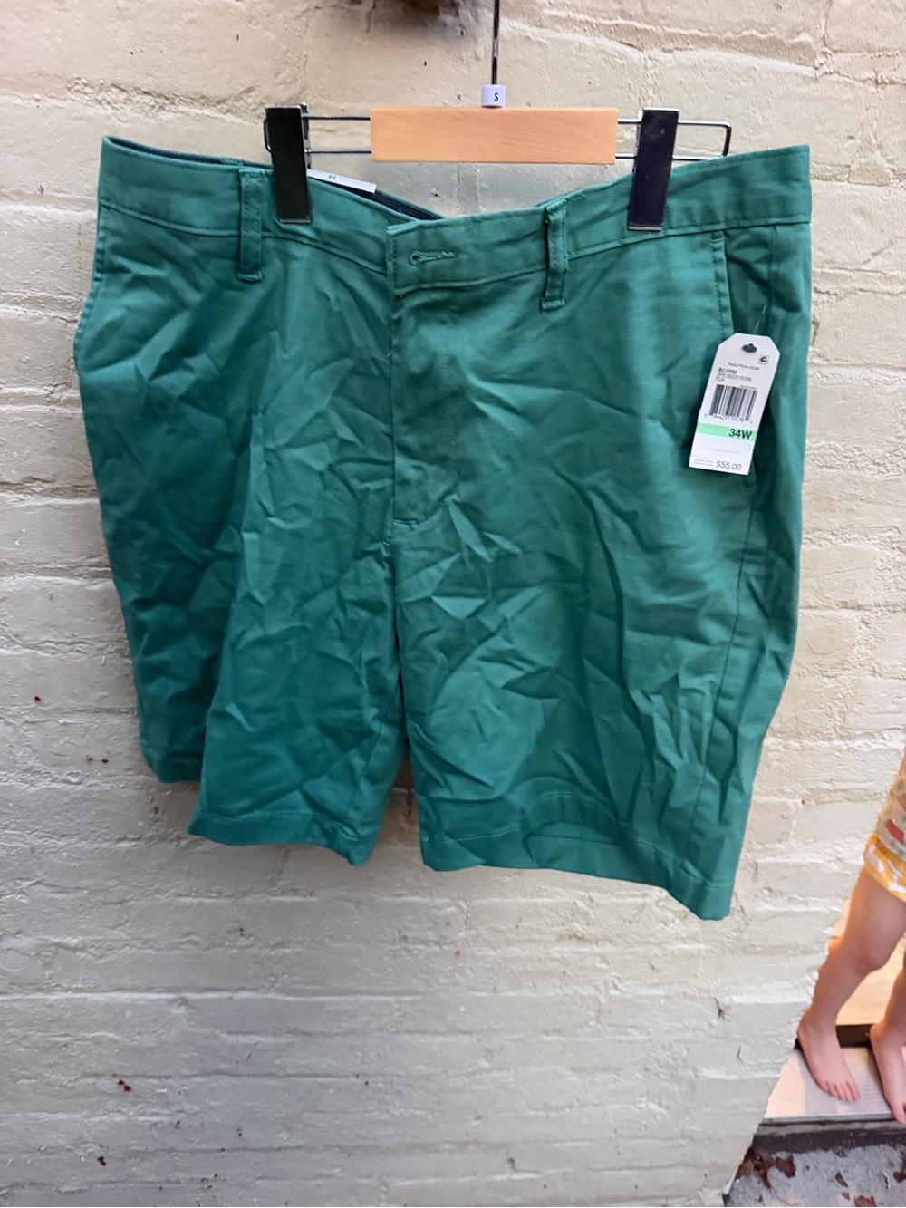 NWT Men green/teal Flat-Front Chino Shorts